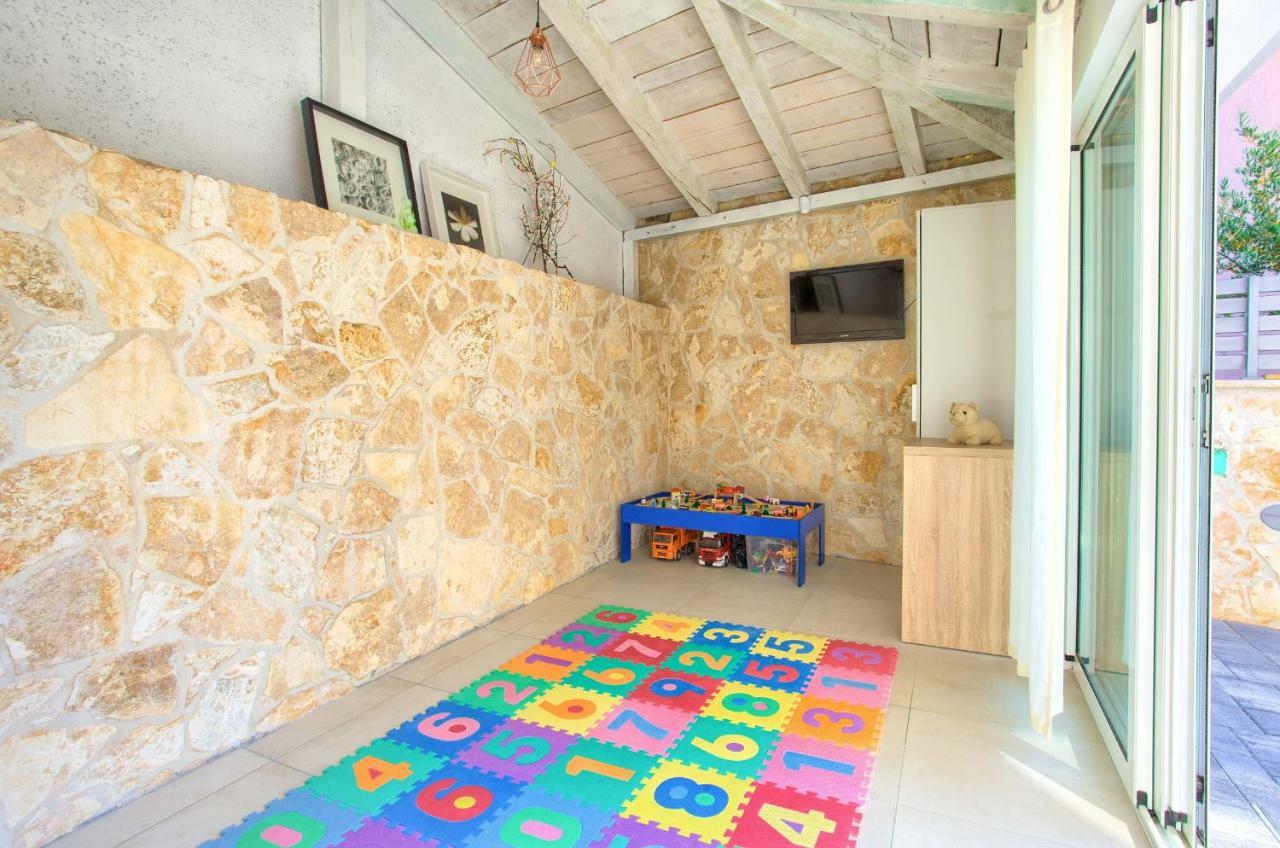 Villa Vale Kornić エクステリア 写真